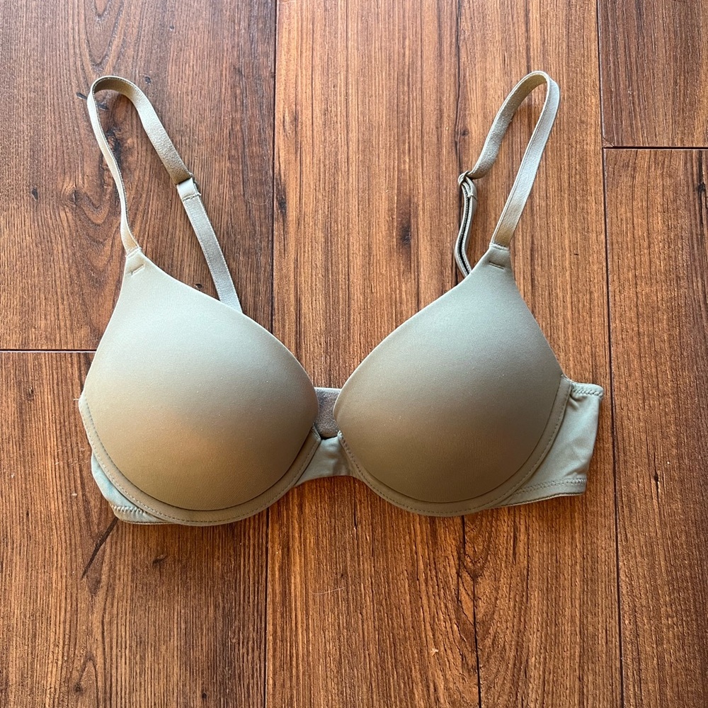 ✨Victoria’s Secret PINK Bra Size 32B
